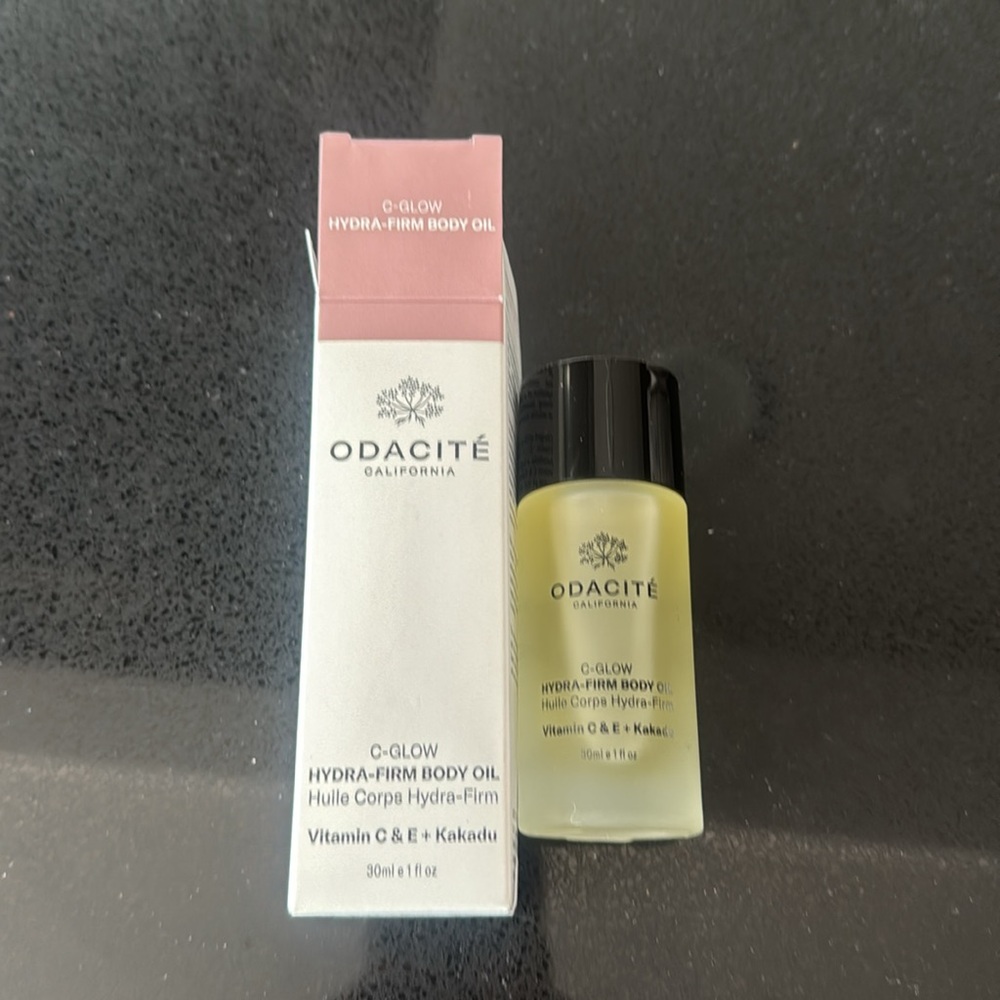 NWT Odacite Hydra-Firm Body Oil C-Glow Vitamin C & E + Kakadu  1 oz